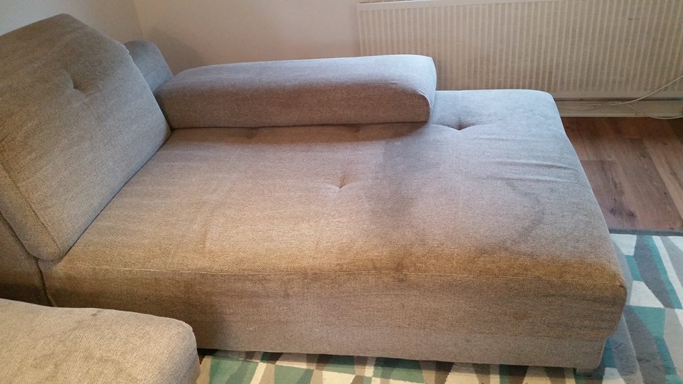 Sofas cleaning - before and after services